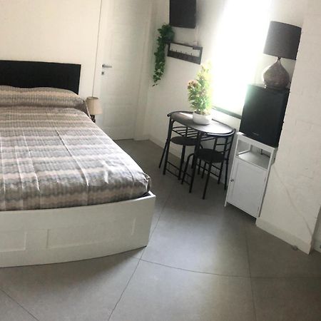 Kimy B&B ปอมเปอี ภายนอก รูปภาพ